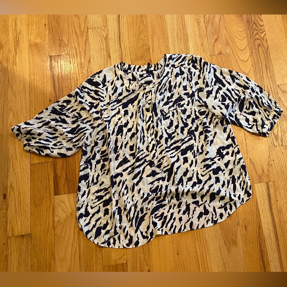 🔥4/$20 EUC NYDJ Top